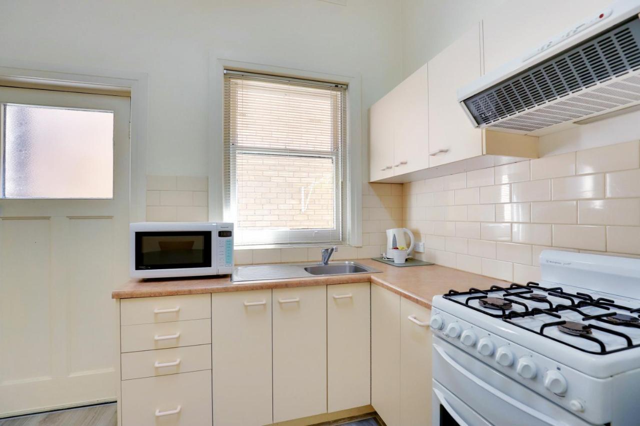 Bayview Apartments Glenelg Adelaide Buitenkant foto