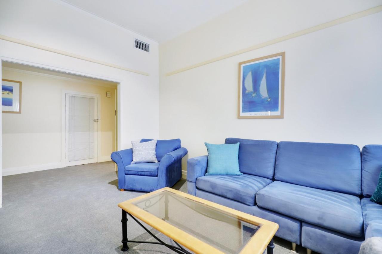 Bayview Apartments Glenelg Adelaide Buitenkant foto